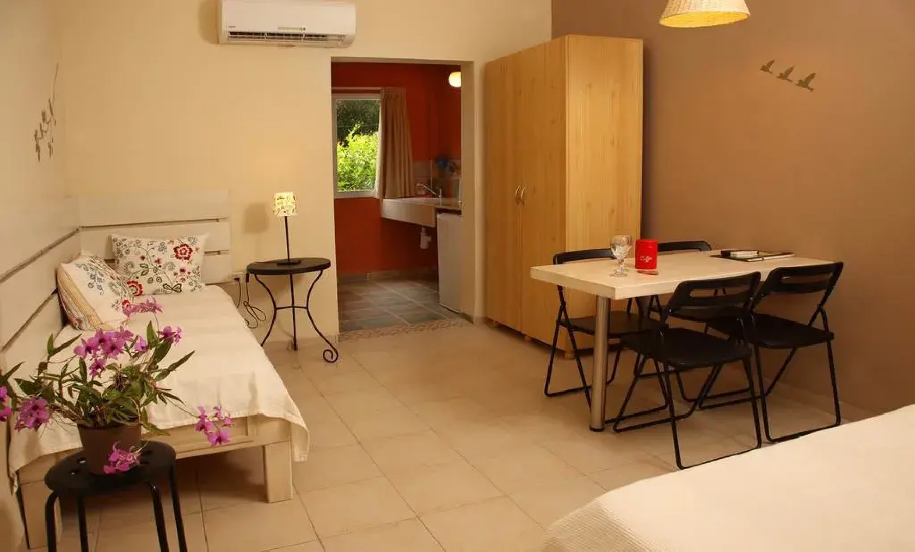 Shaar Hagolan Kibbutz Country Lodging
