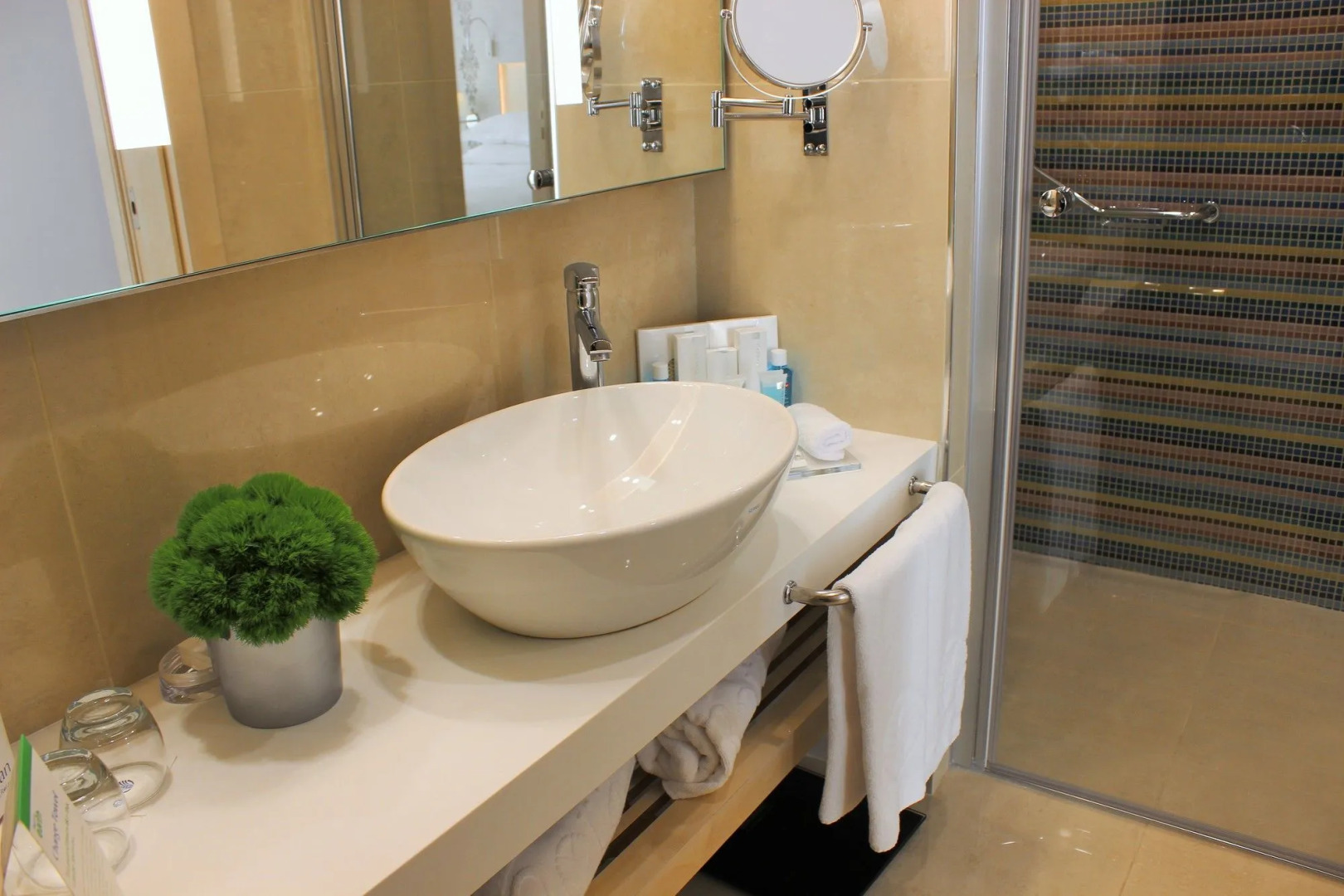 Tango Arjaan by Rotana Hotel