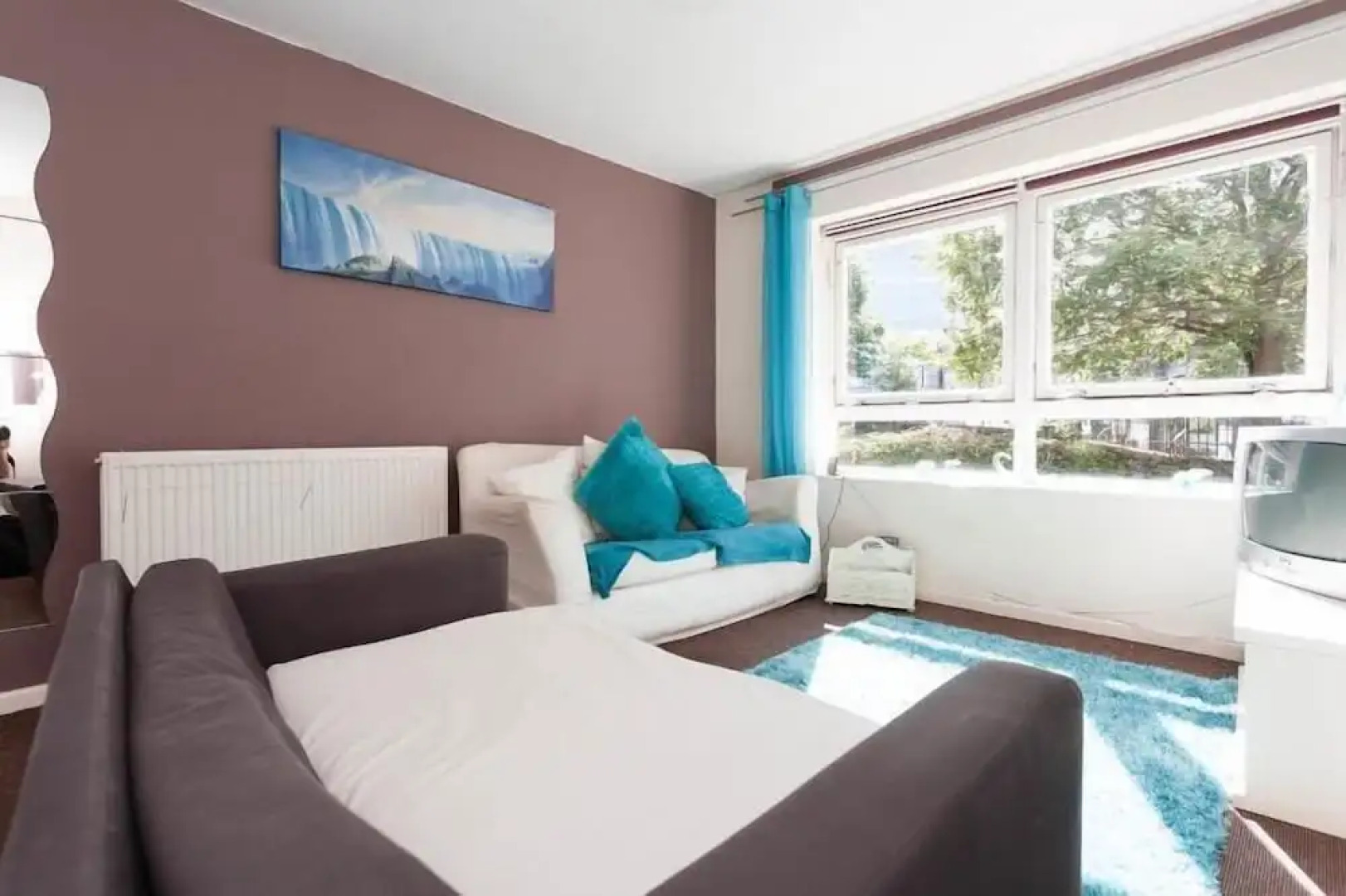 Sakina Apartment- Scottish Parliament 2