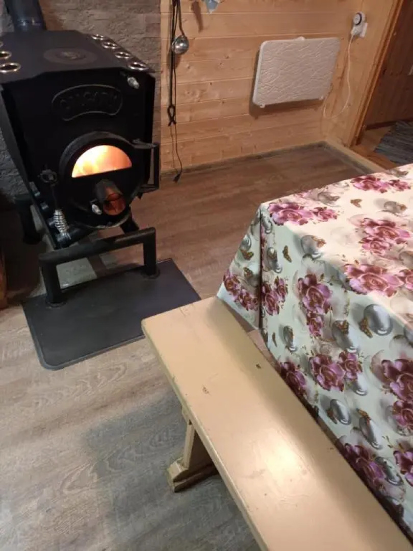 Lili’s Holiday House