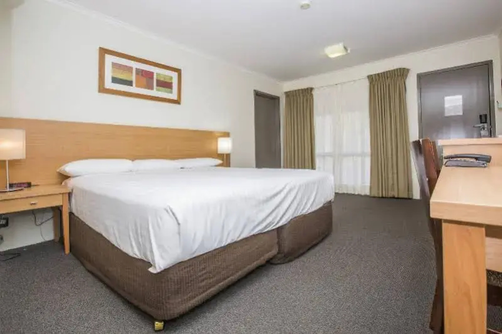 ibis Styles Canberra Eaglehawk Hotel