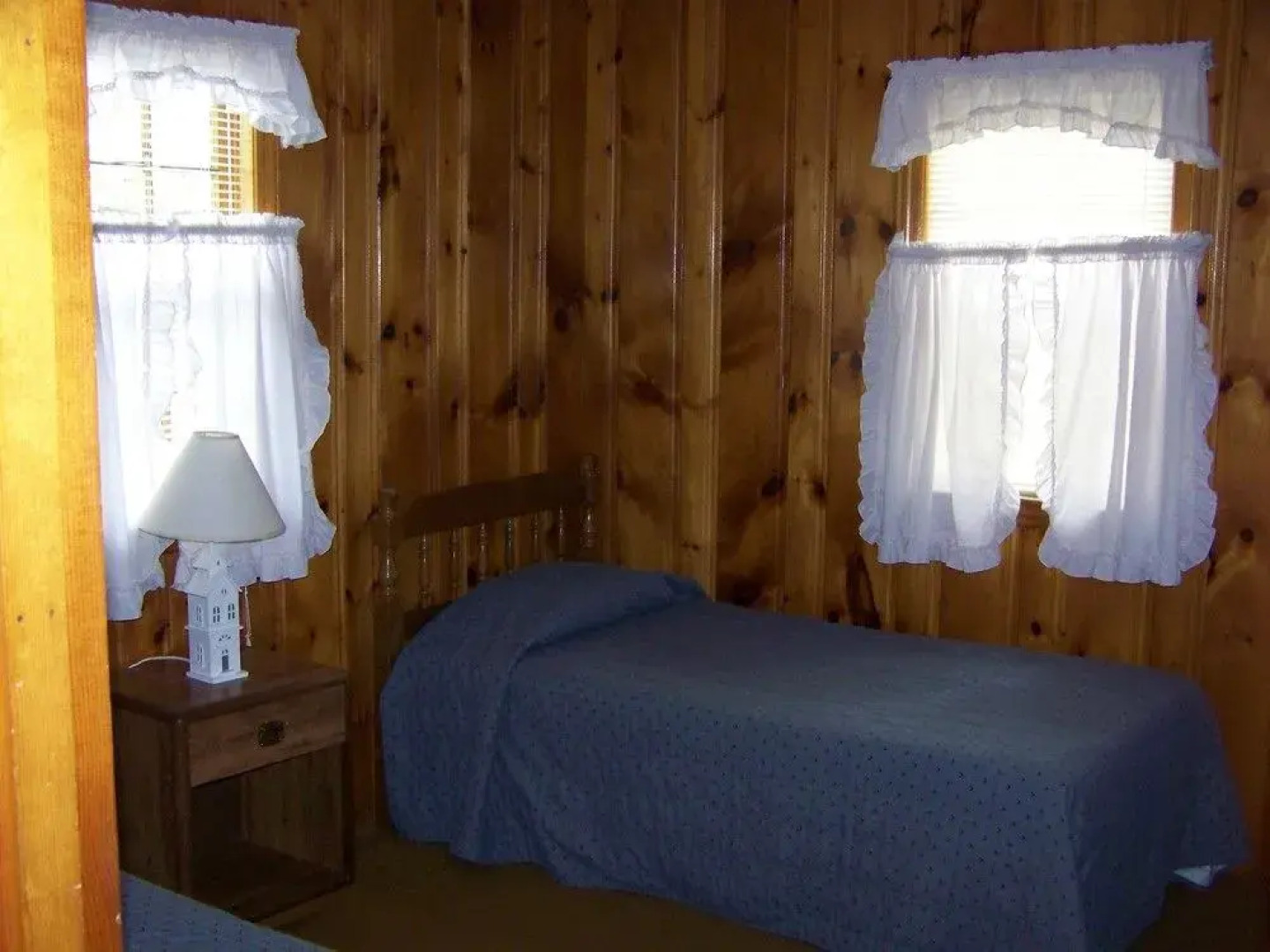 Colonial Village Motel and Cottages