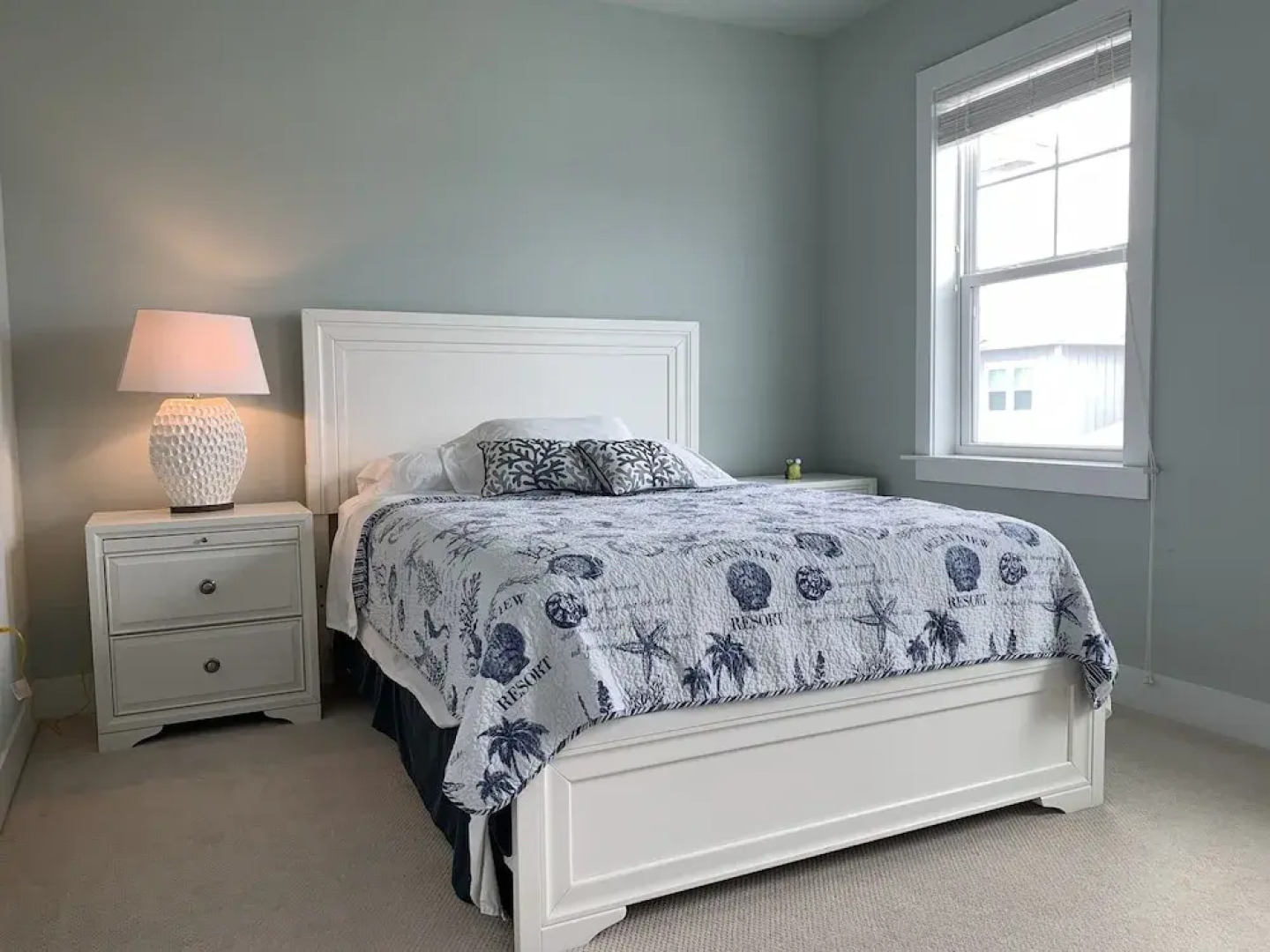 Sunset View 4 Bedroom Home by RedAwning