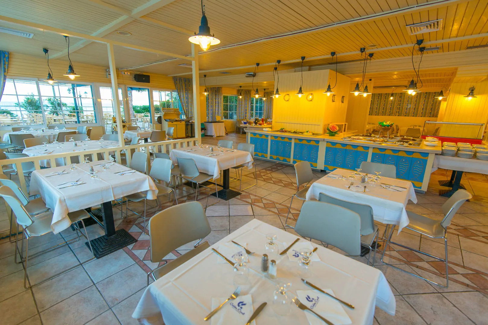 Golden Coast Hotel & Bungalows - All Inclusive