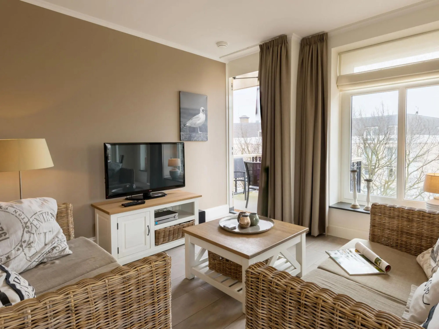 Apartment with sauna and air conditioning, on a holiday park 200 m from the sea