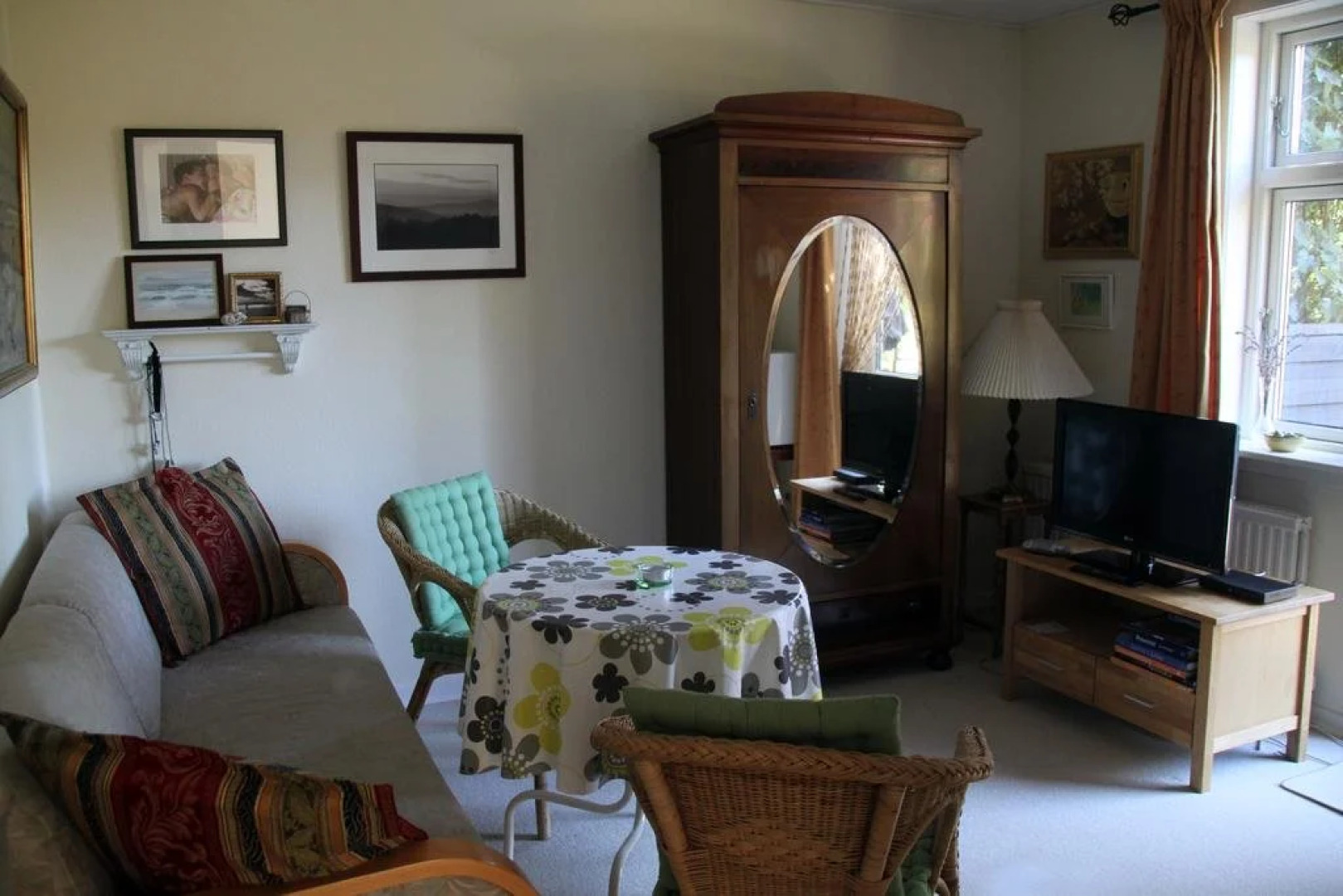 Le Chapeau Bed & Breakfast