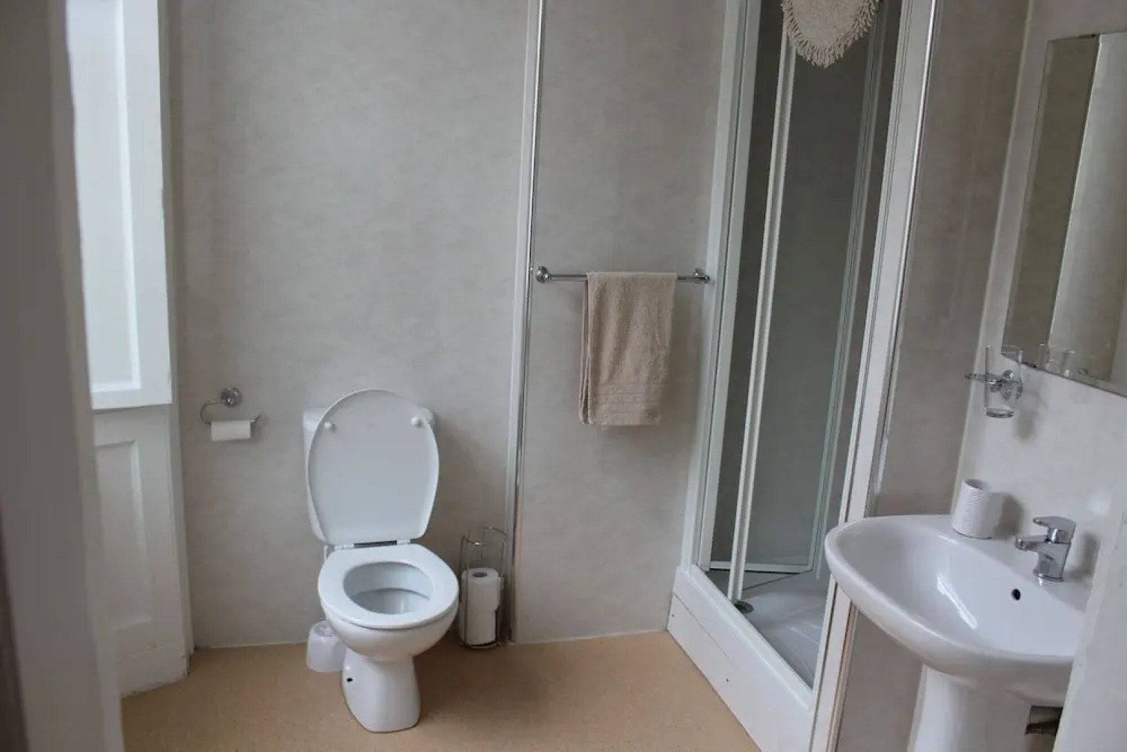 Marviks Sports Bar and Grill