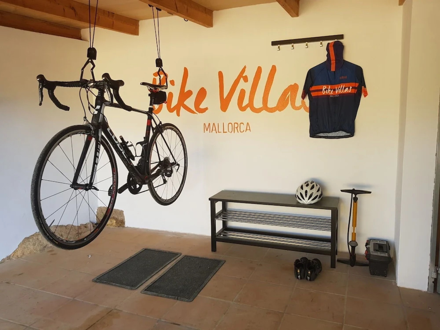 Spacious Mansion in Alaró With Swimming Pool