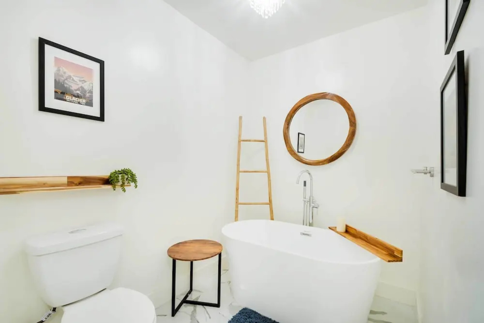 Waterfront Mariposa Vacation Rental w/ Hot Tub