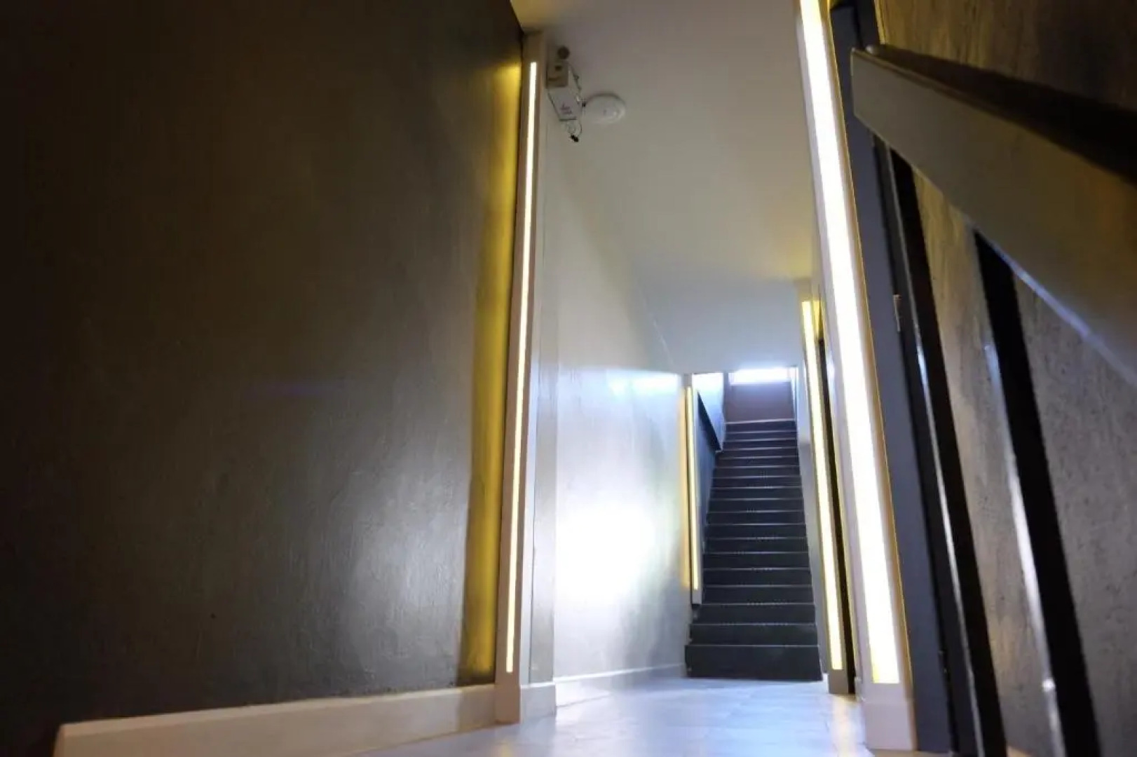 Four Sisters Homestay - Hostel