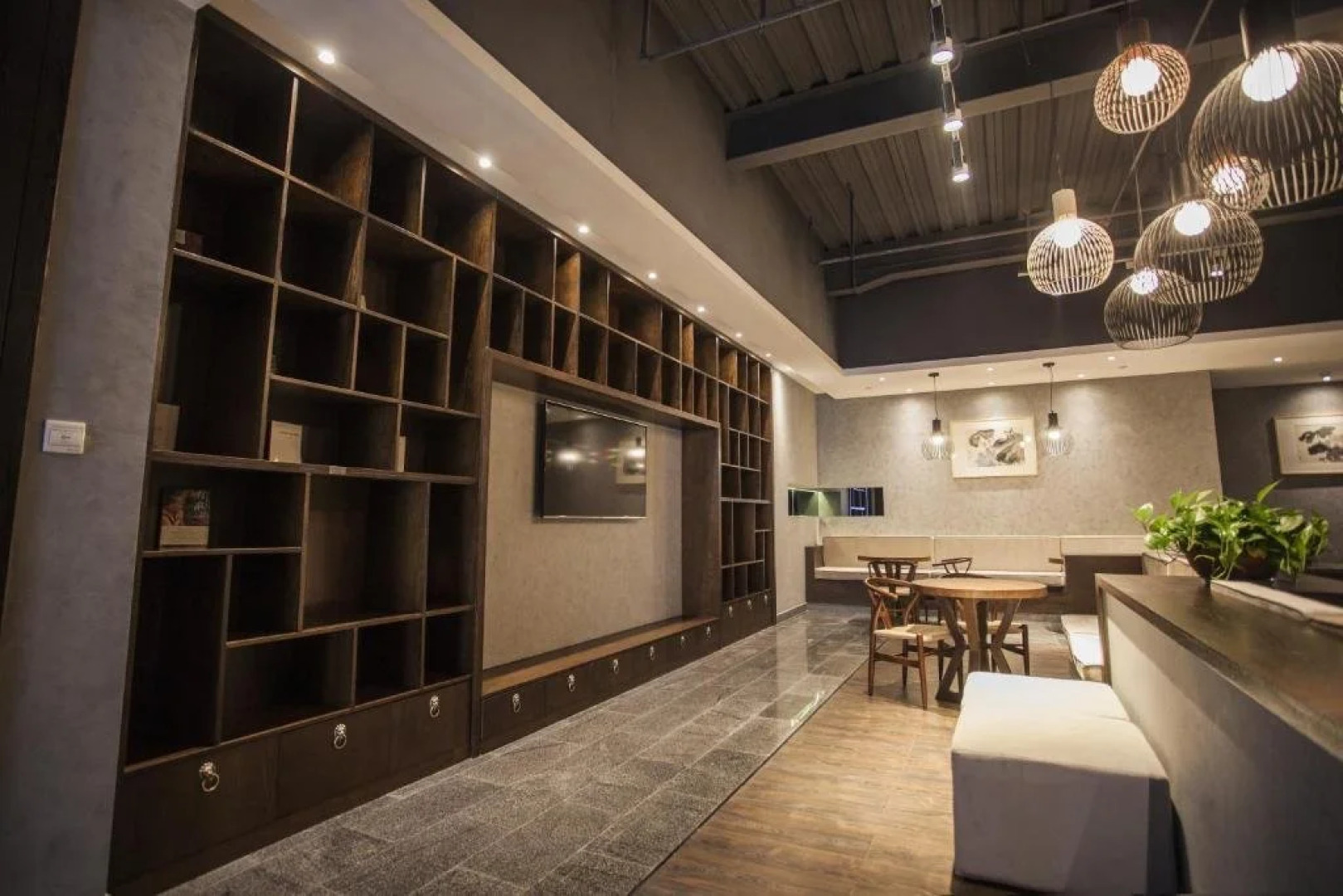 Atour Hotel Lotus Ankang