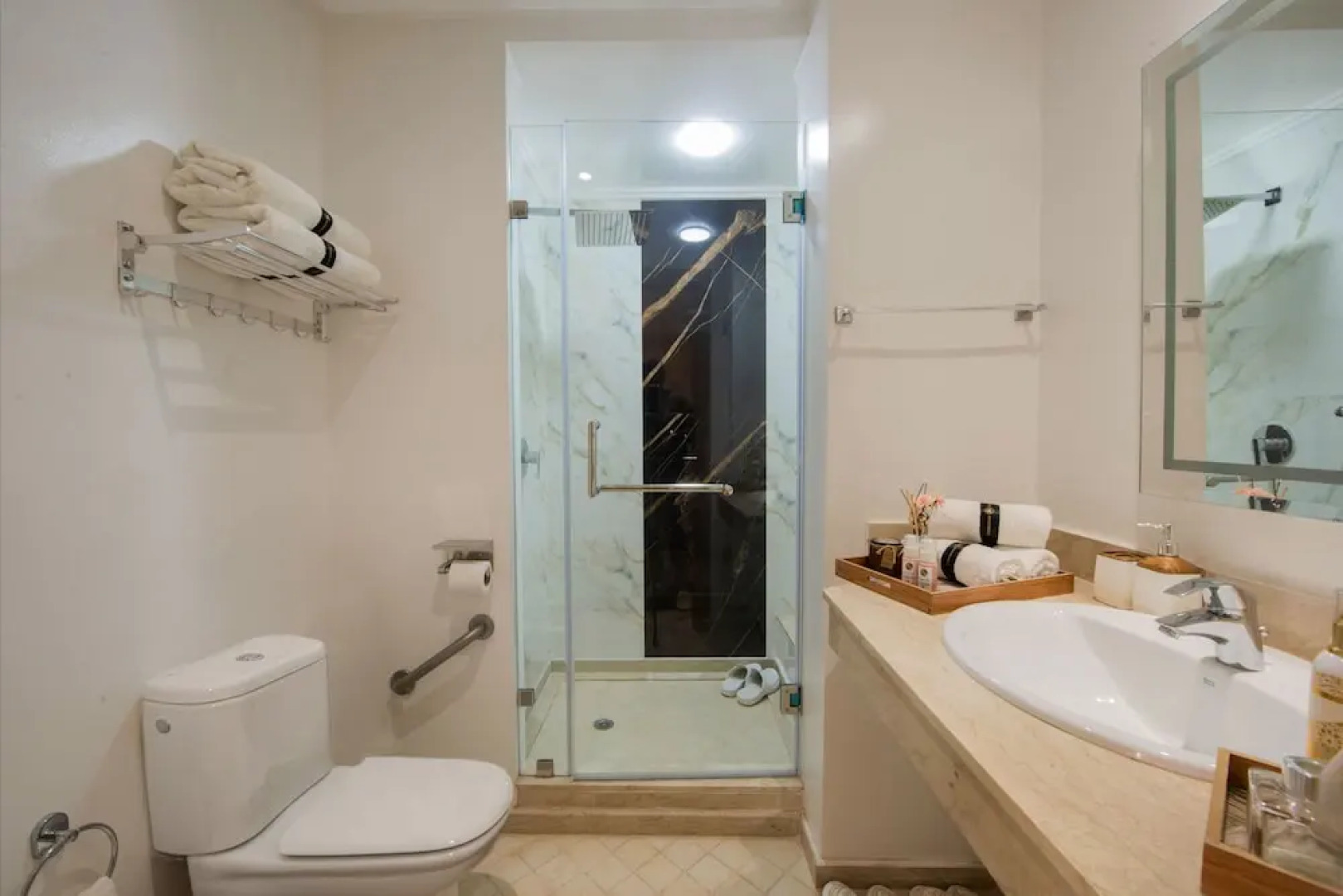 Luxurious Apartment in Sidi Bou Zid With Garden View