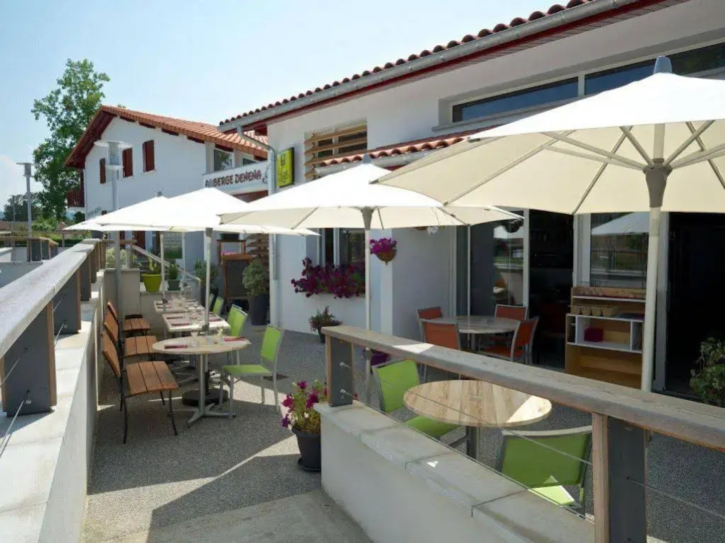 Auberge Denena Logis