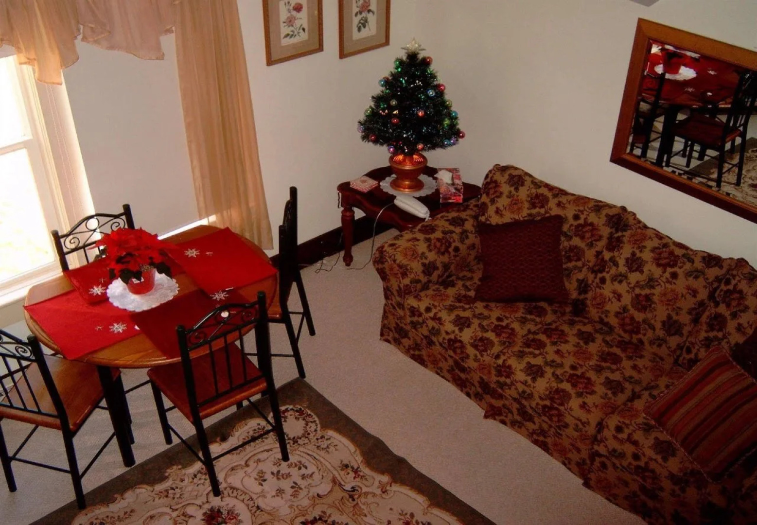 Victorian Rose Country Inn