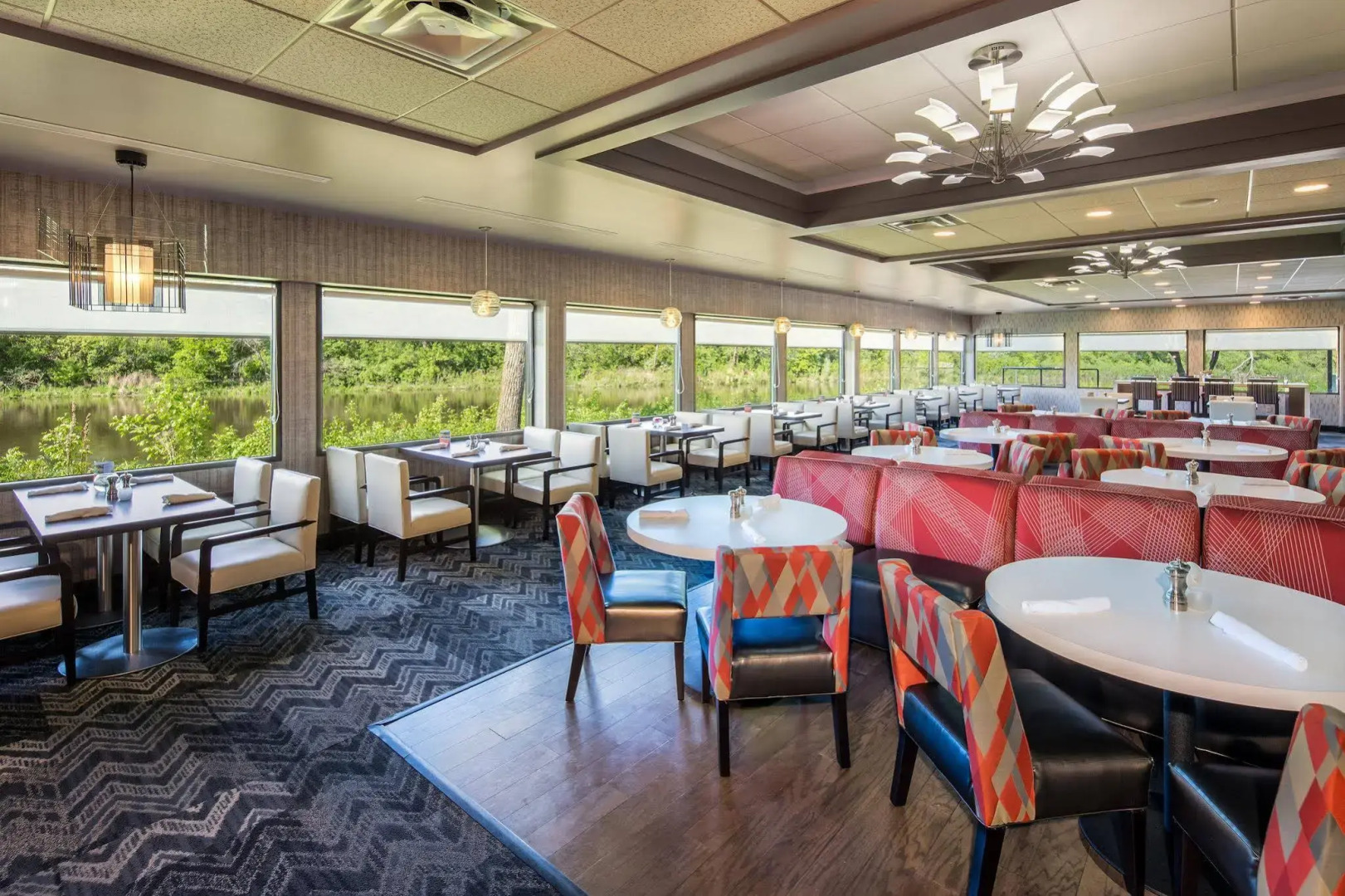 Holiday Inn Milwaukee Riverfront by IHG