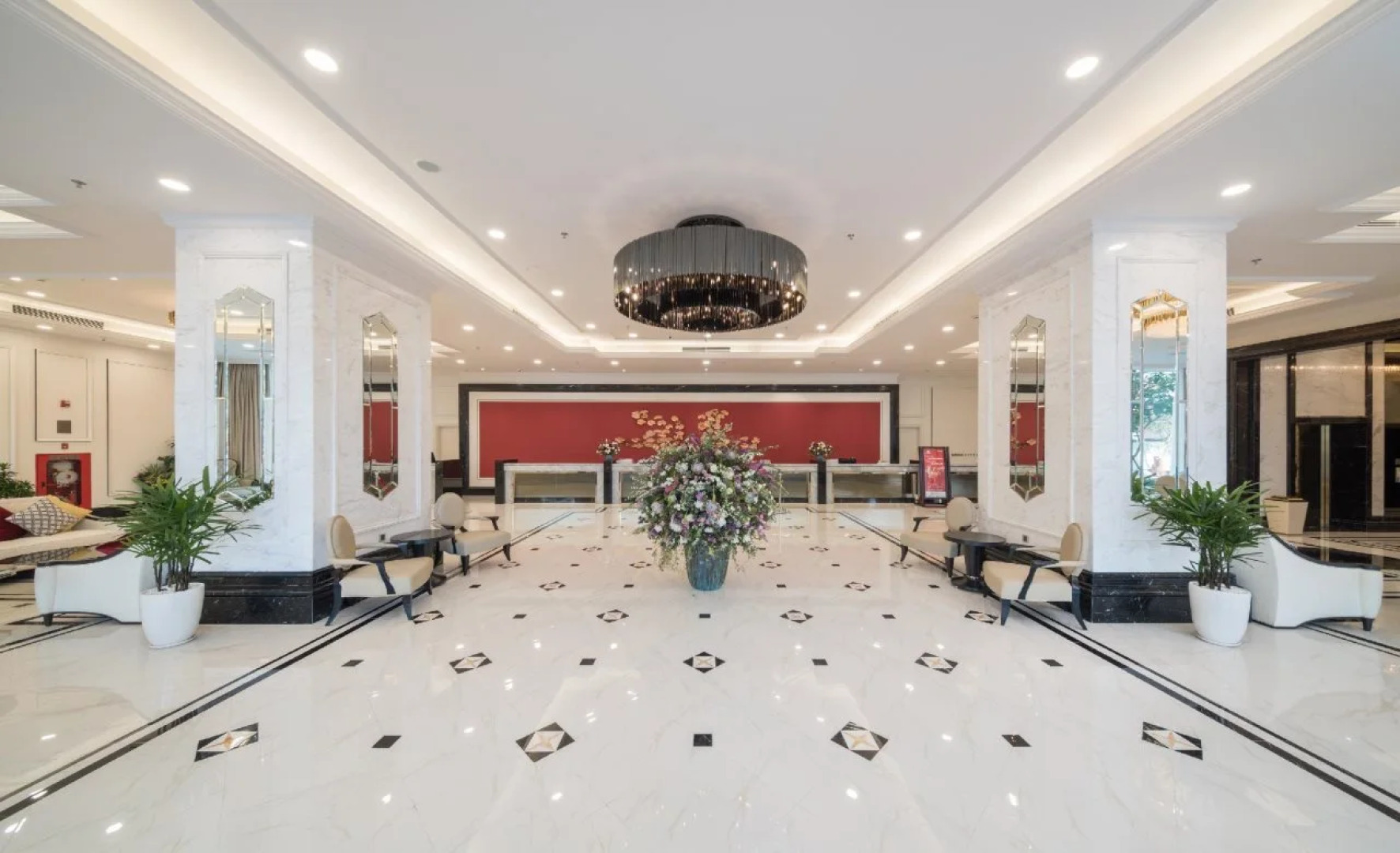 Отель Melia Vinpearl Nha Trang Empire