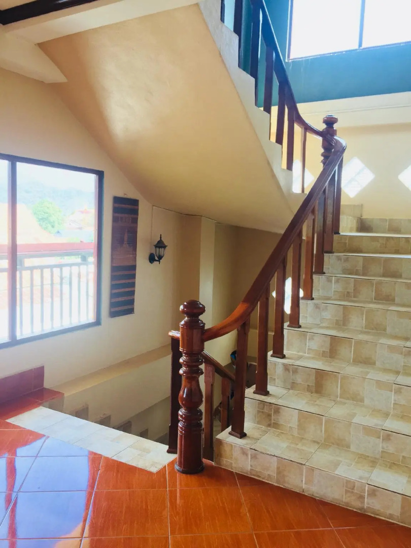 Mountain View Riverside Boutique Hotel