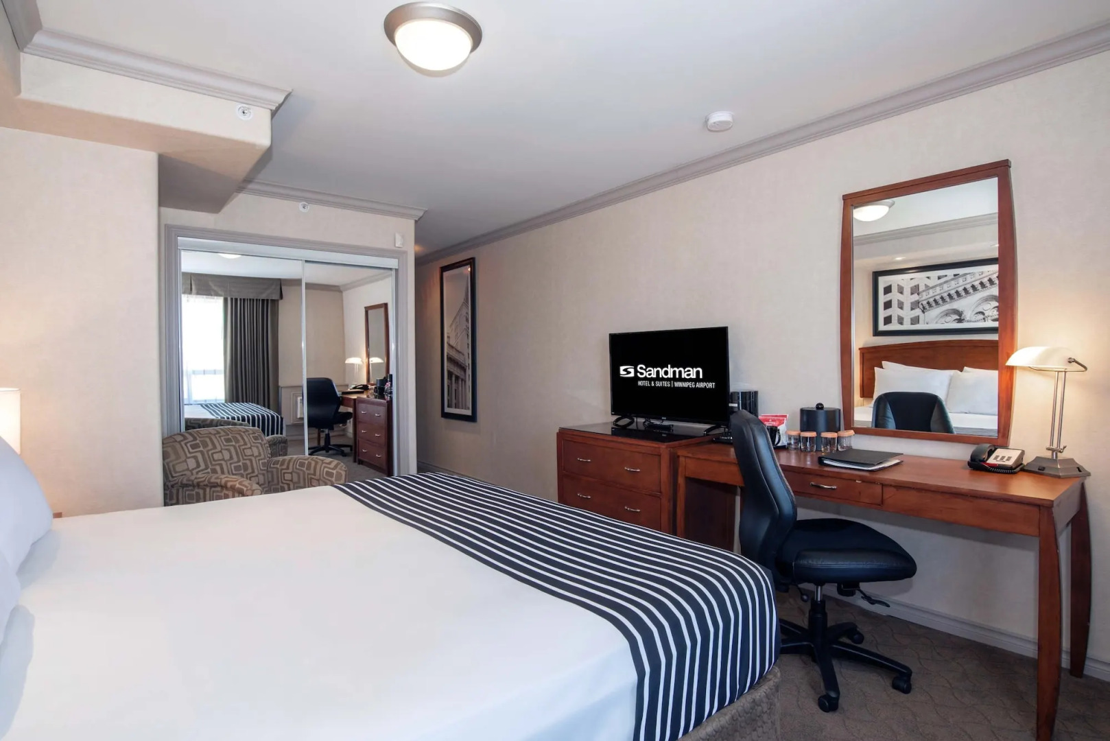 Sandman Hotel & Suites Winnipeg Airport