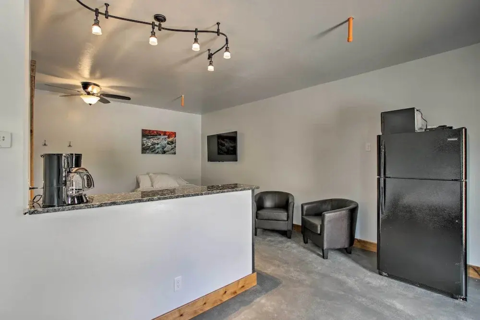 Modern Lava Hot Springs Studio, Walk to Pools