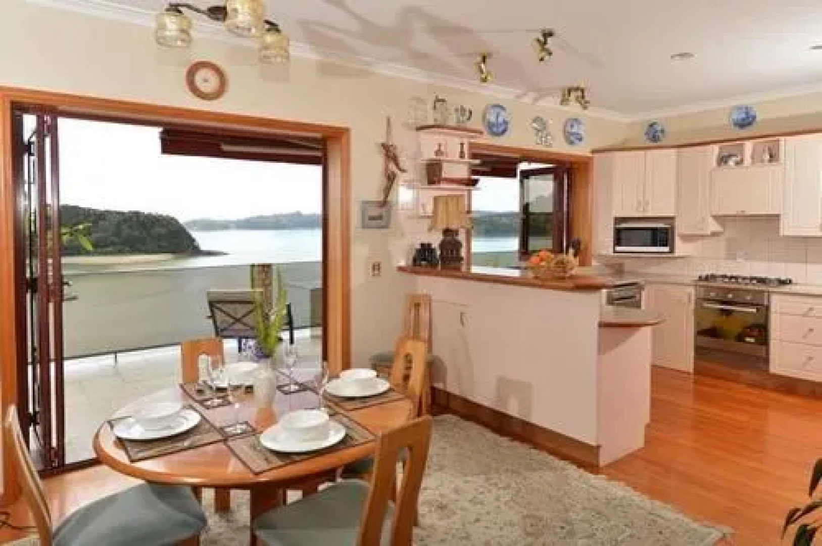 Bay Of Islands Beachhouse