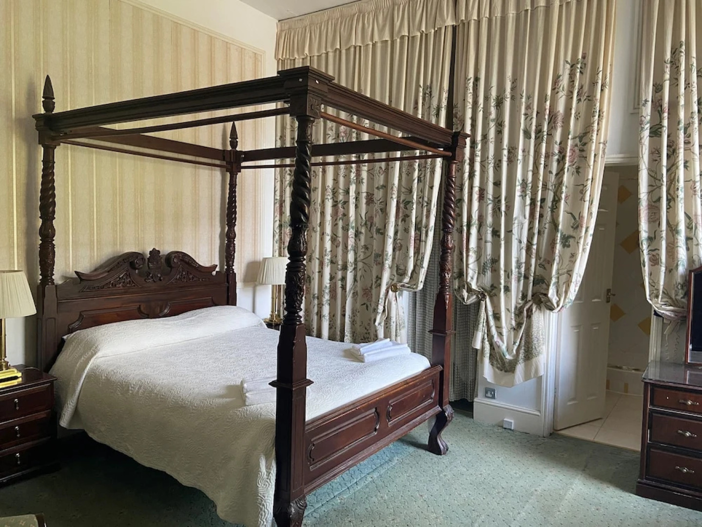 Baskerville Hall Hotel