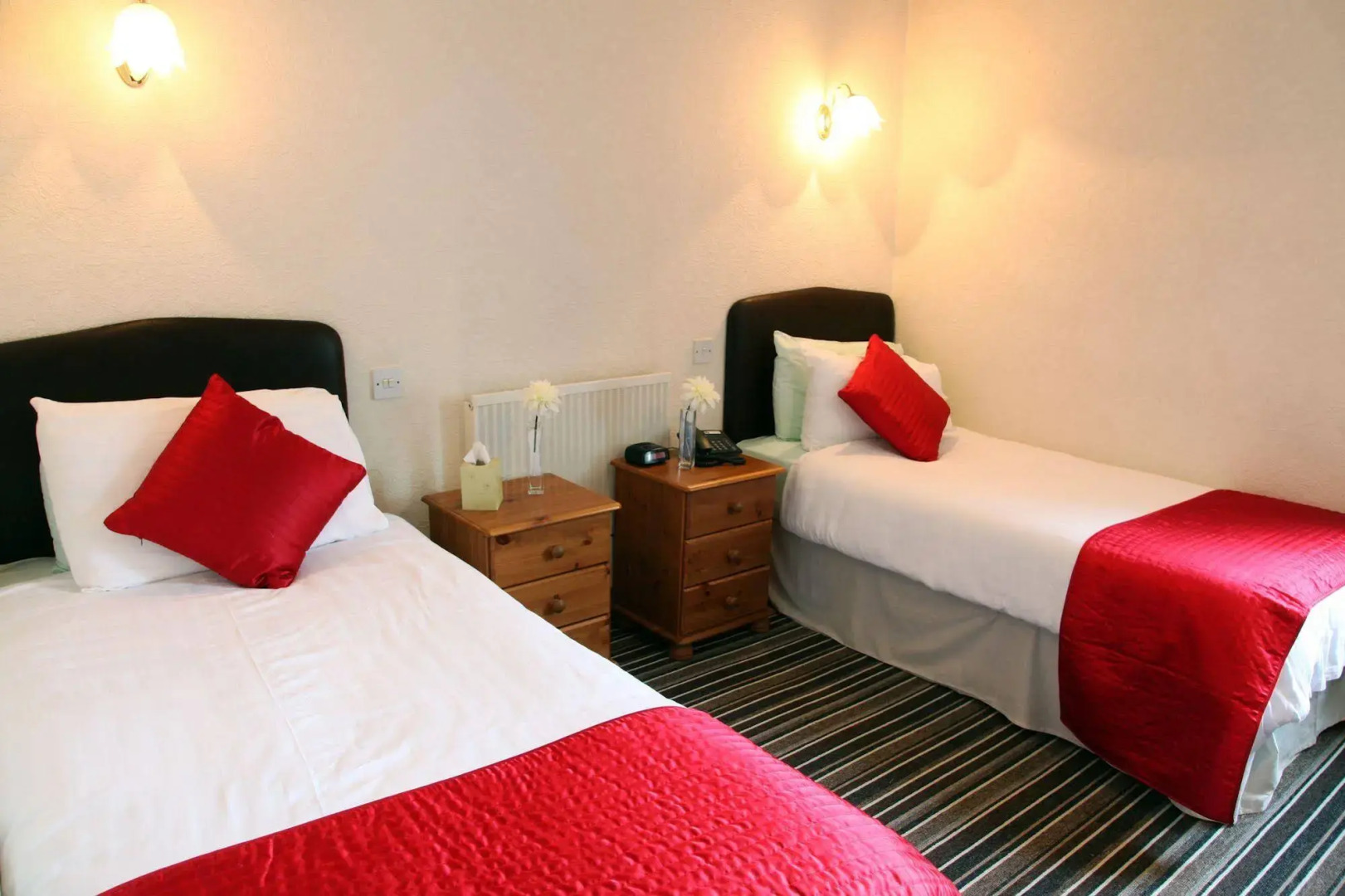 Lonsdale House Hotel