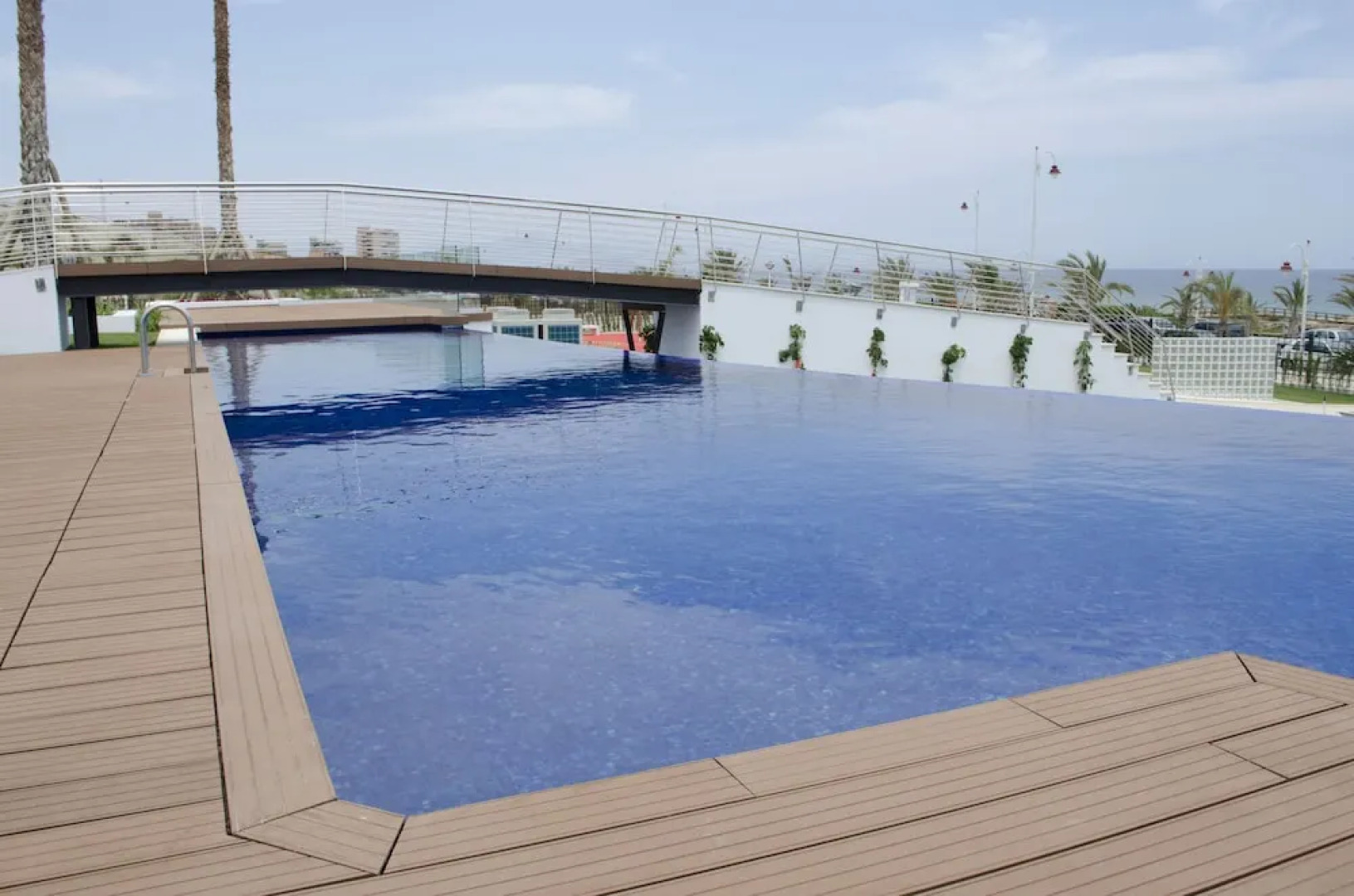 Ocean View Apartments - Marholidays