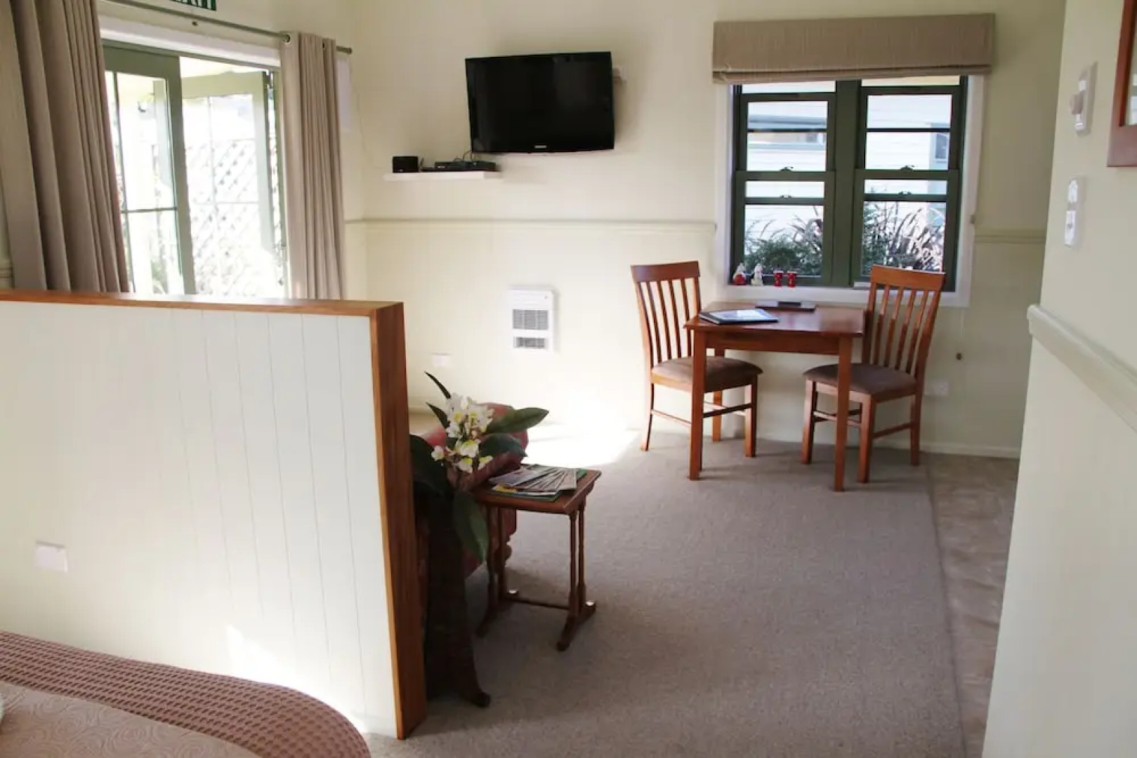 Clive Colonial Cottages