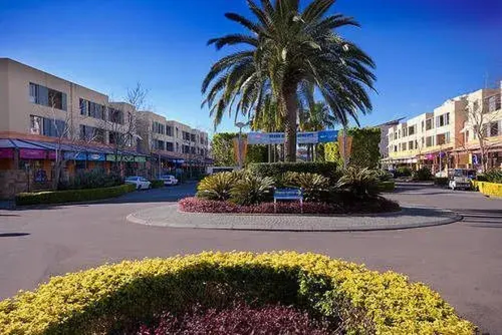 Homebush Bay Self-Contained Modern Two-Bedroom Apartments (BEN)