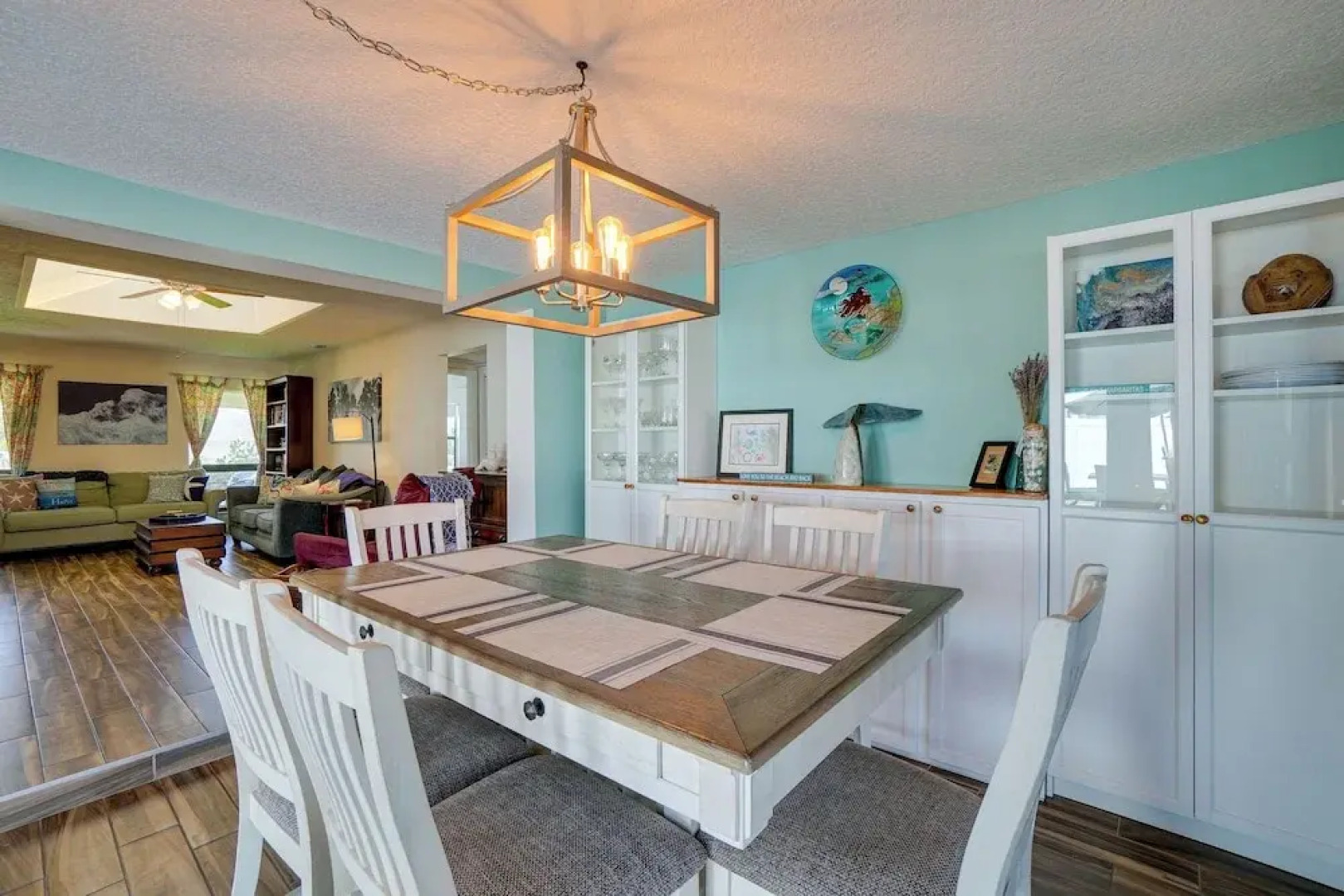 Waterfront Oasis w/ Hot Tub ~ 10 Mi to Dtwn Tampa