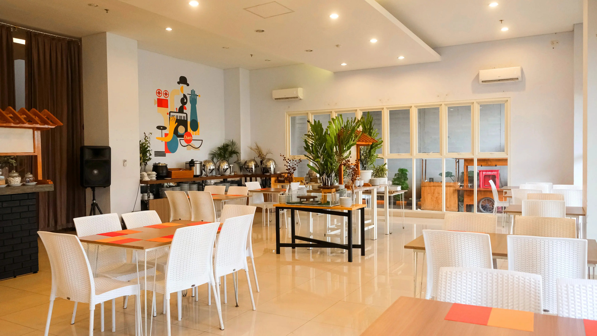 De La Charis Hotel by Waringin Hospitality