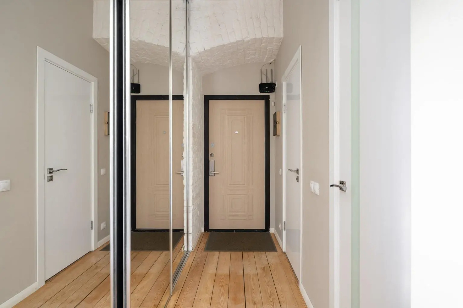 Рядом с Эрмитажем