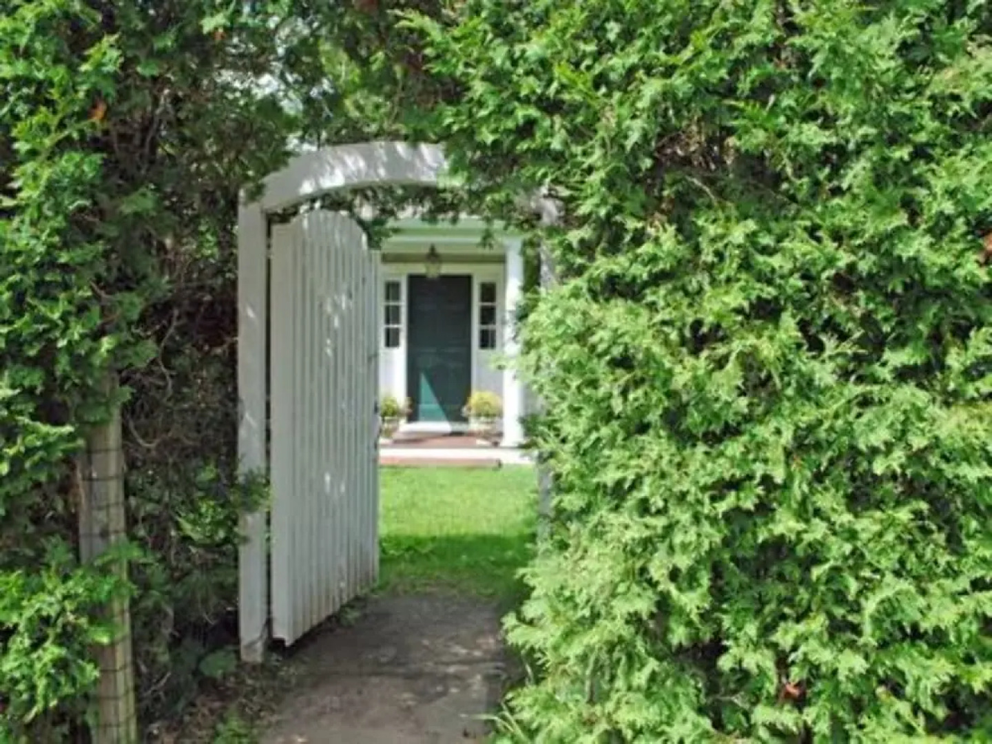 Elegant Acorn Cottage - Lodge In The Village Of Lake Placid