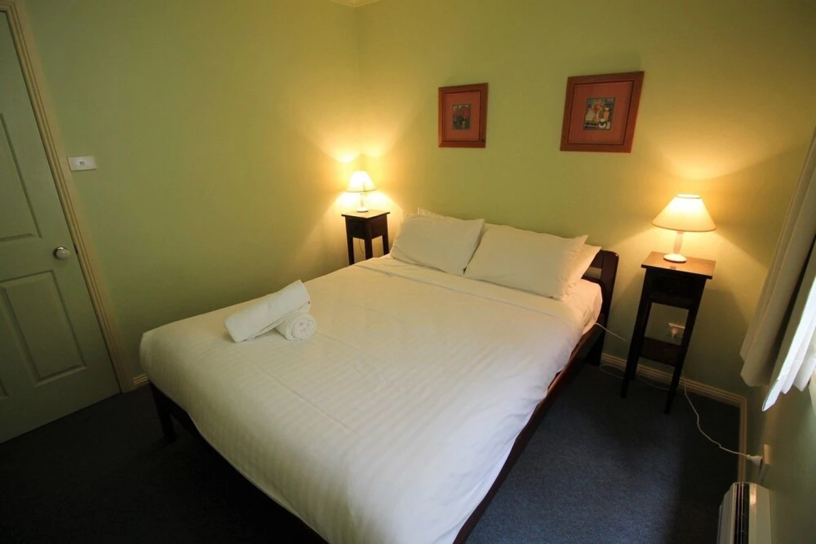 Tennerhof - Large Waterfront Home