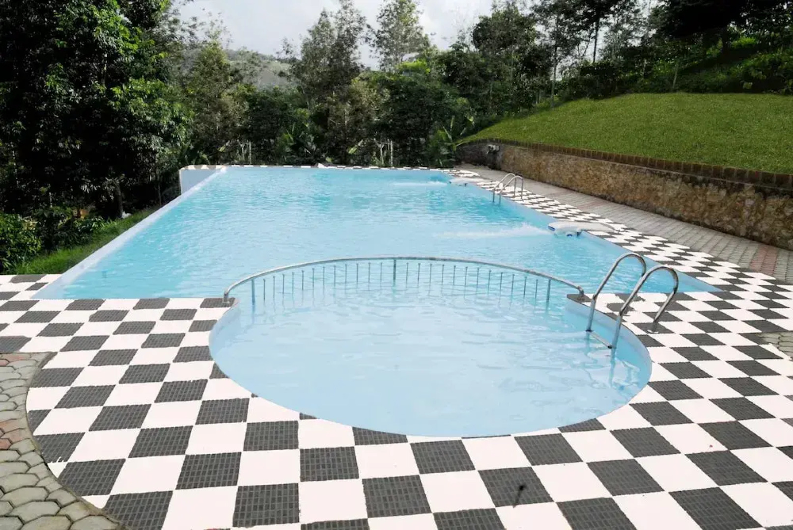 Crescent Residency (emarald Crescent Residency)