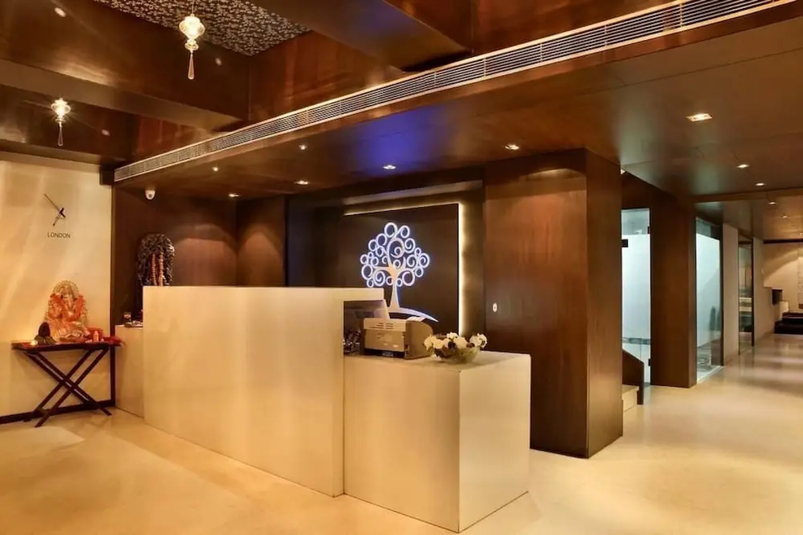 Hotel The Golden Oak Central by Citrus Prime