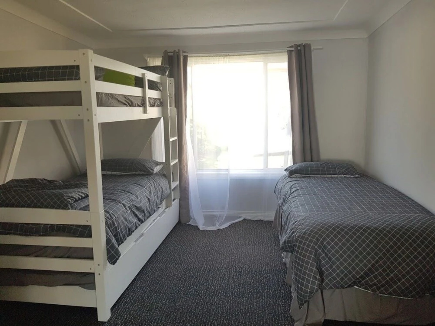 Lake Escape - Lake Macquarie