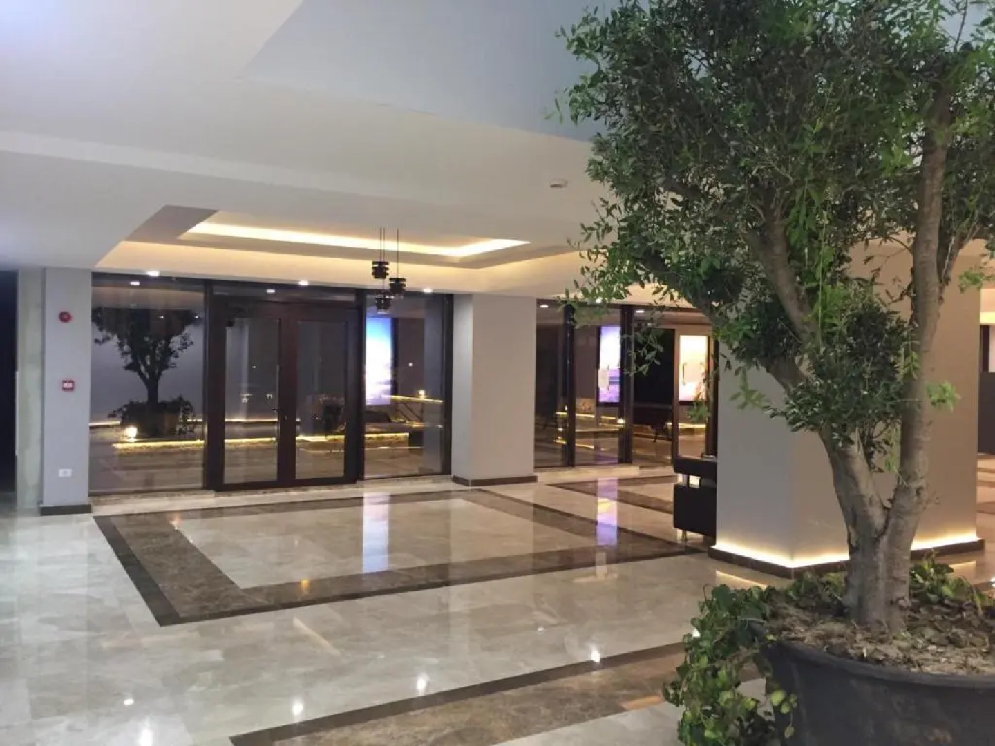 Apartment Sunset Lake View