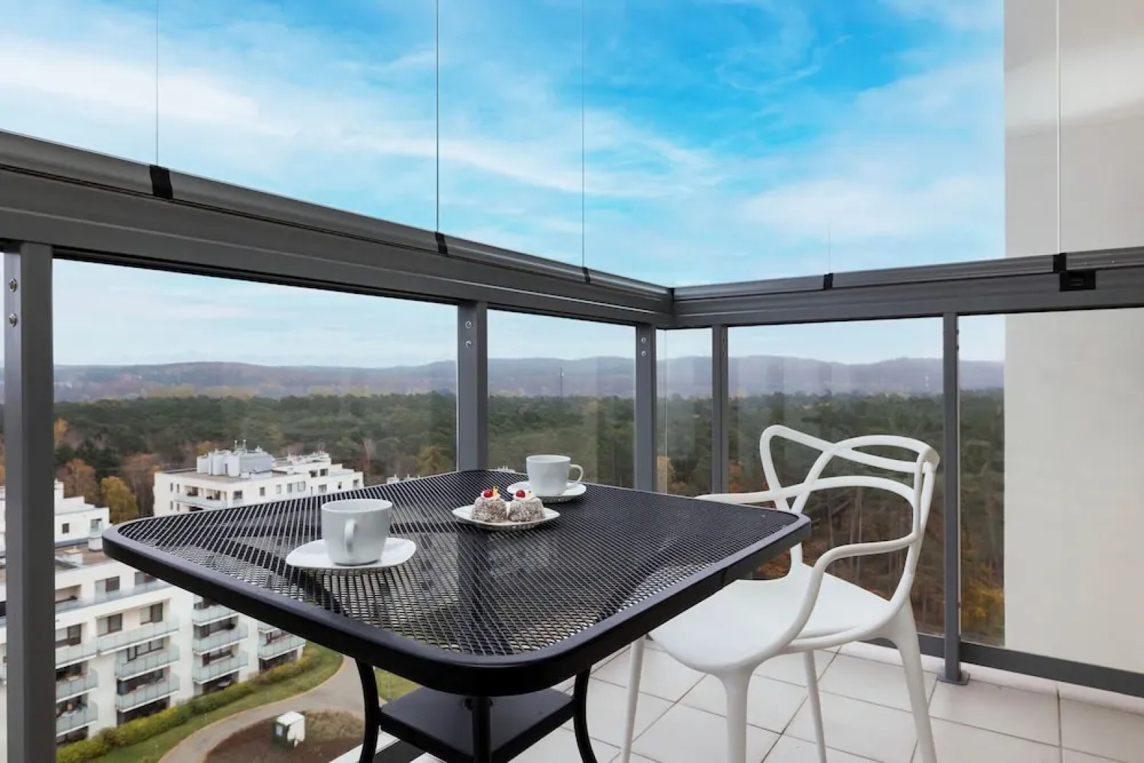 Aquamarina Onyx Apartments by Renters