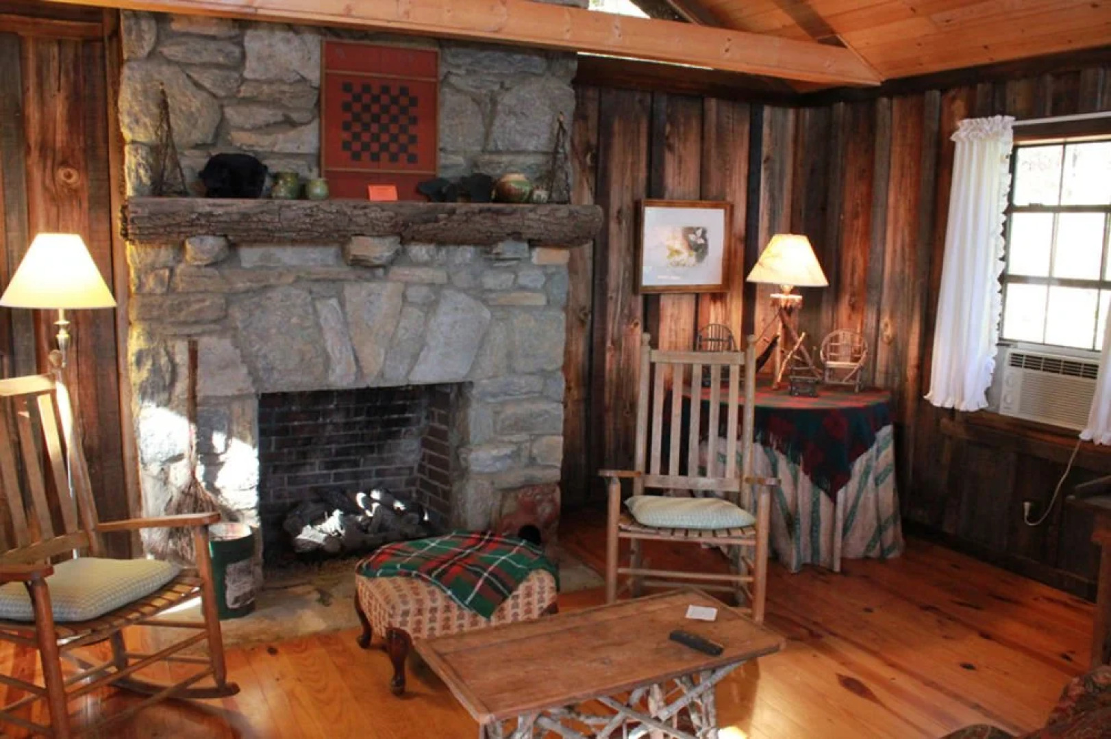 Deerwoode Lodge and Cabins