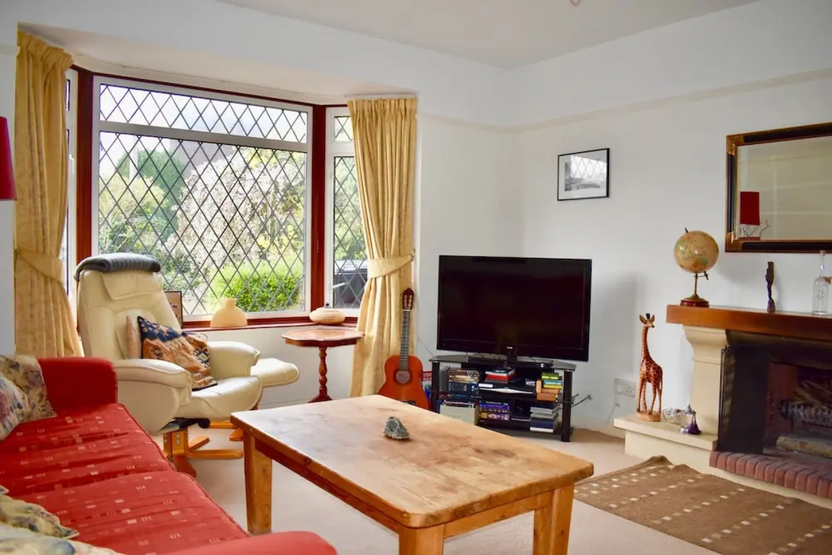 Three Bedroom Home With Garden in Brighton