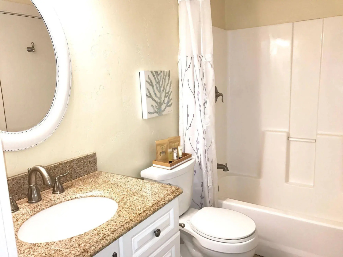 The Pines Inn and Cottages