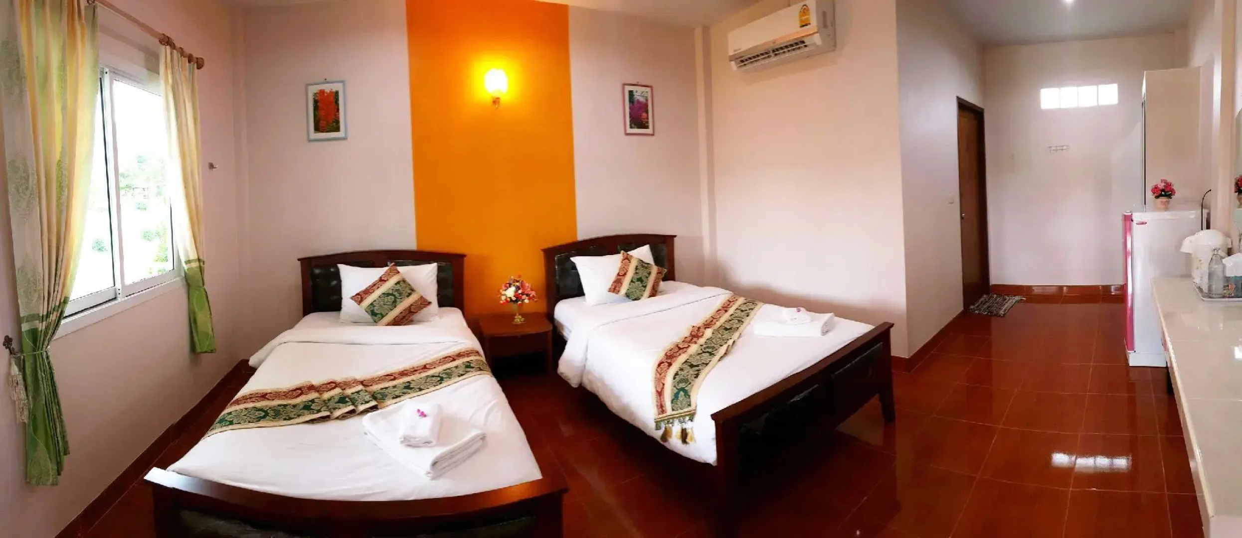 Tanaosri & Creekside Resort