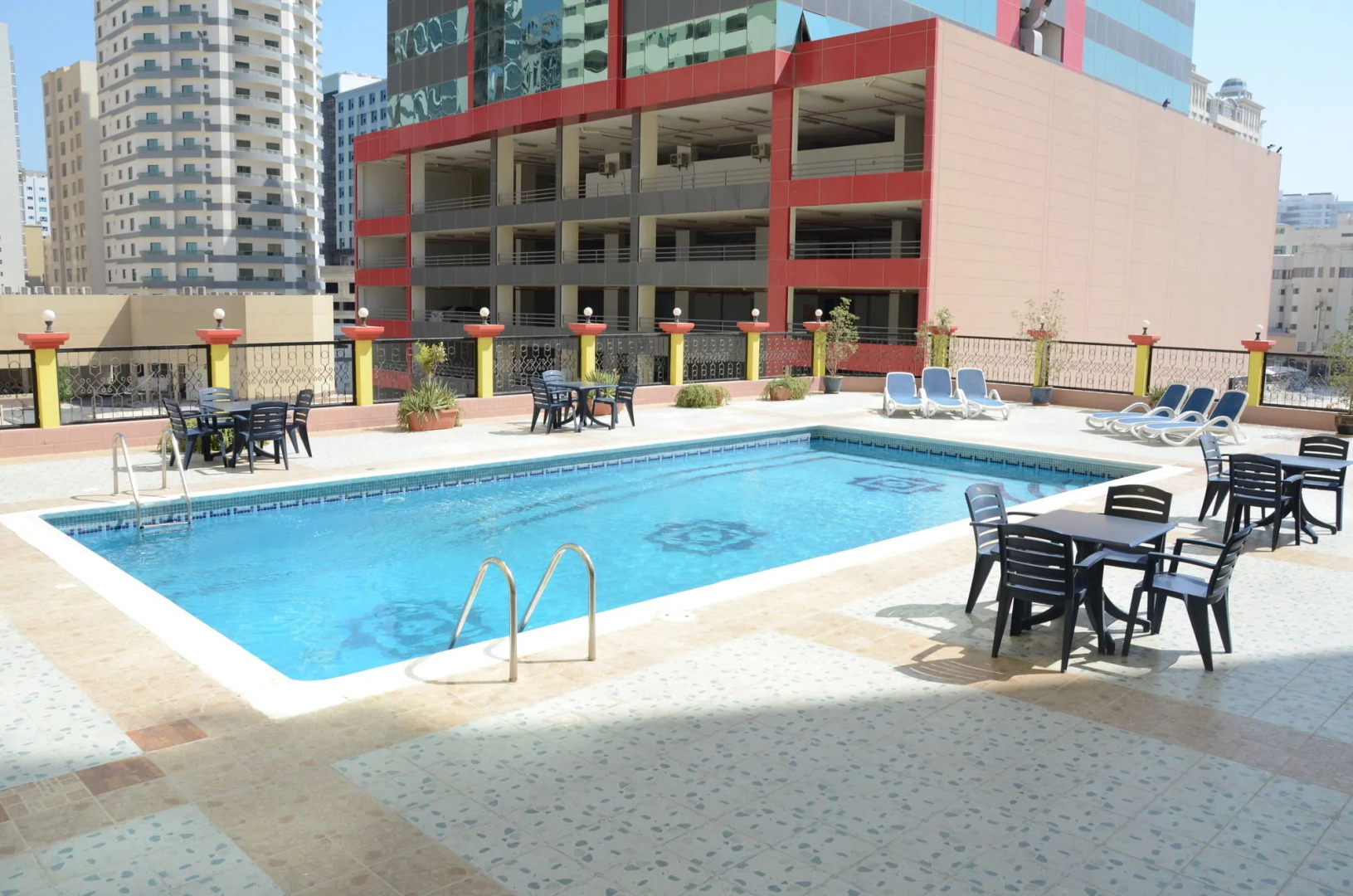 Pars International Hotel