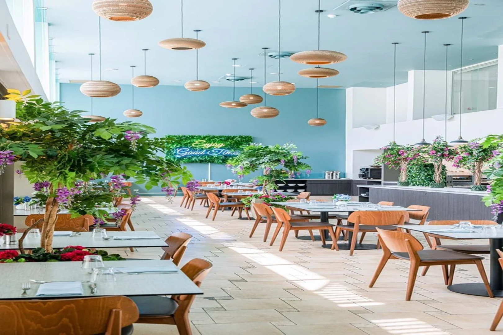 Cairns Harbourside Hotel