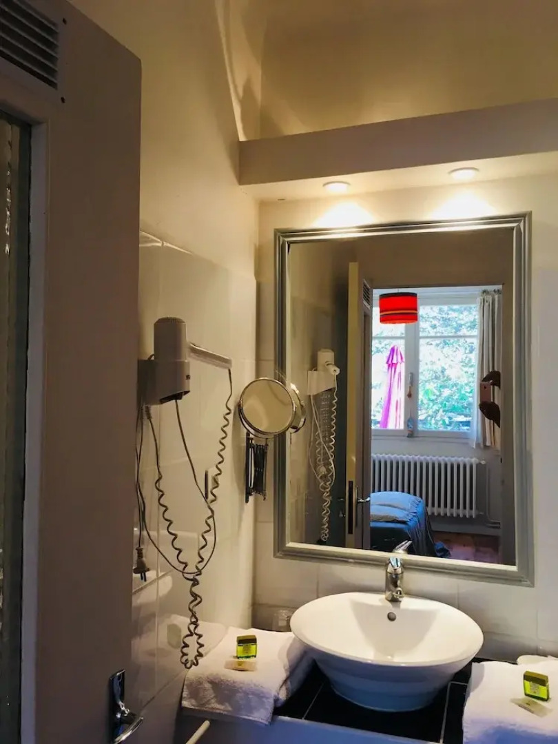 La Mirabelle-casteil Country House