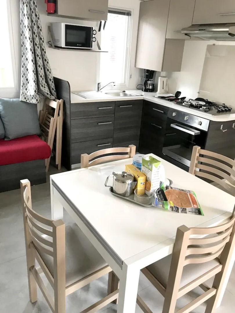 Property With 3 Bedrooms in Les Mathes, With Pool Access and Enclosed