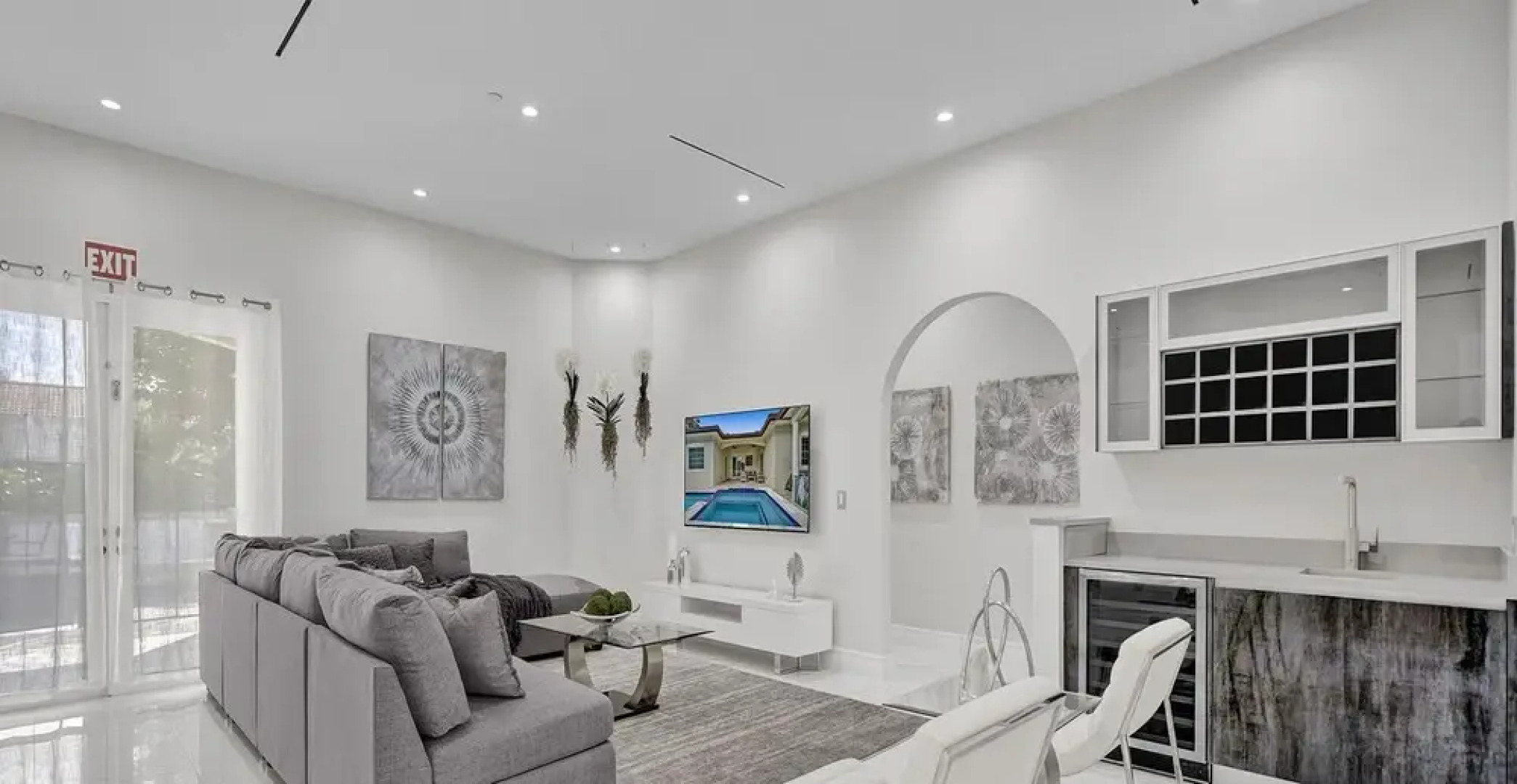 CASA NOBU Modern 6BR w POOL & Gameroom