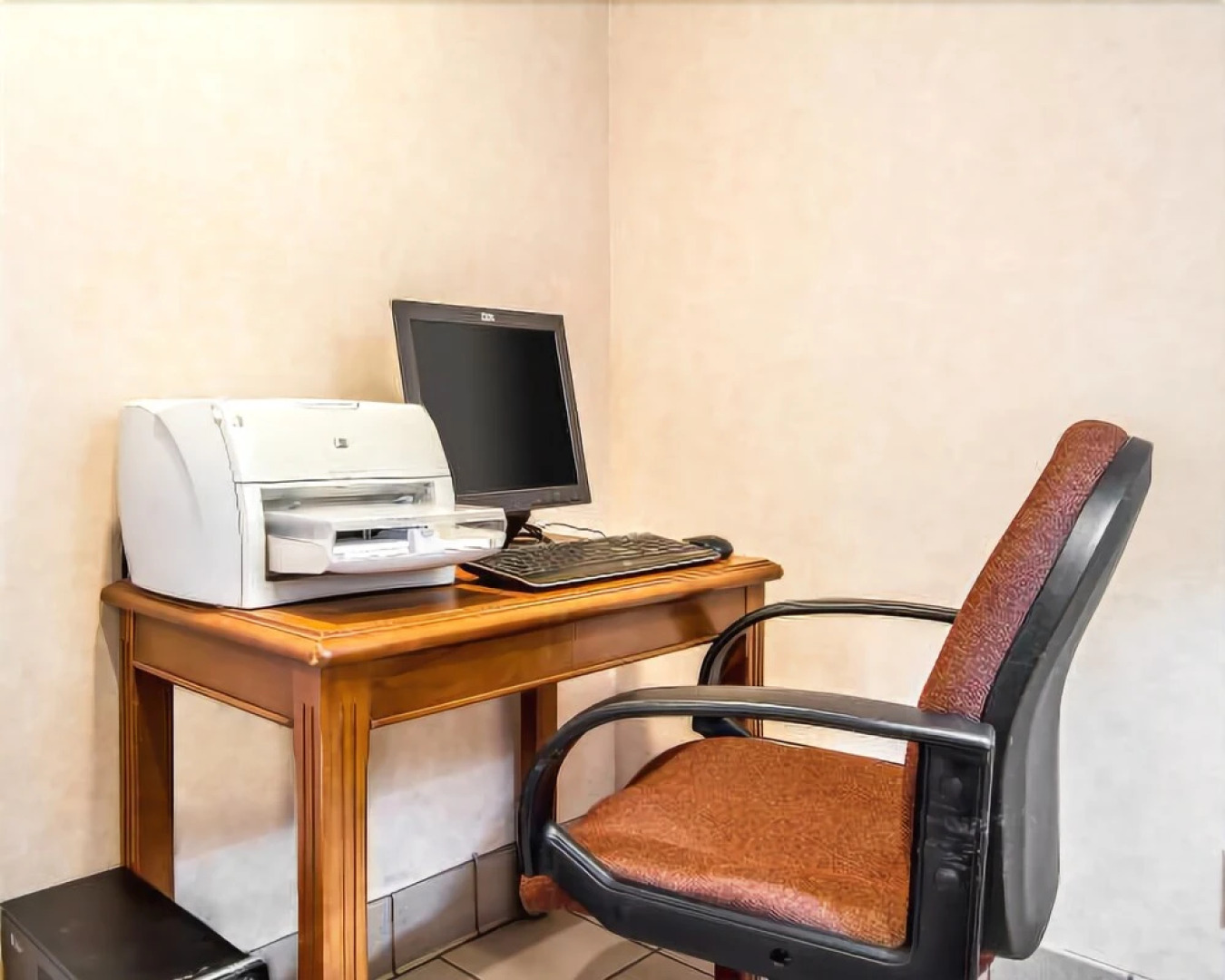 American Inn and Suites