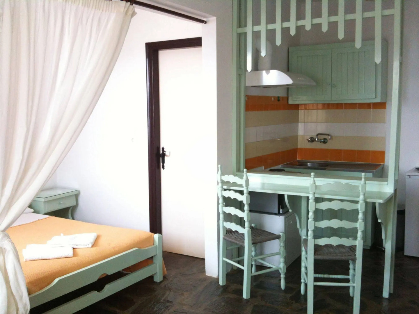 Scorpios Hotel & Suites